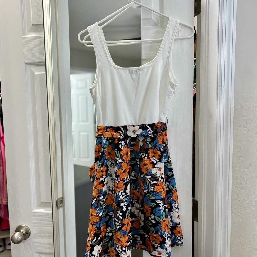 Square neck belted mini dress - Picture 3 of 3
